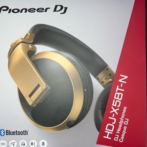 Pioneer DJ Heaphones.. Bluetooth Brand New Never Used. Opened to verify. Gold